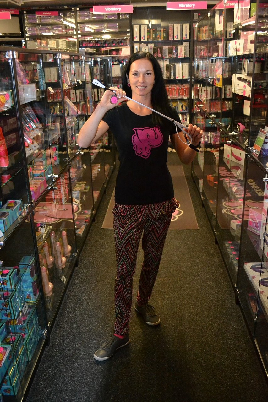 Бял камшик 60 см - по-стар цветови вариант с Domča