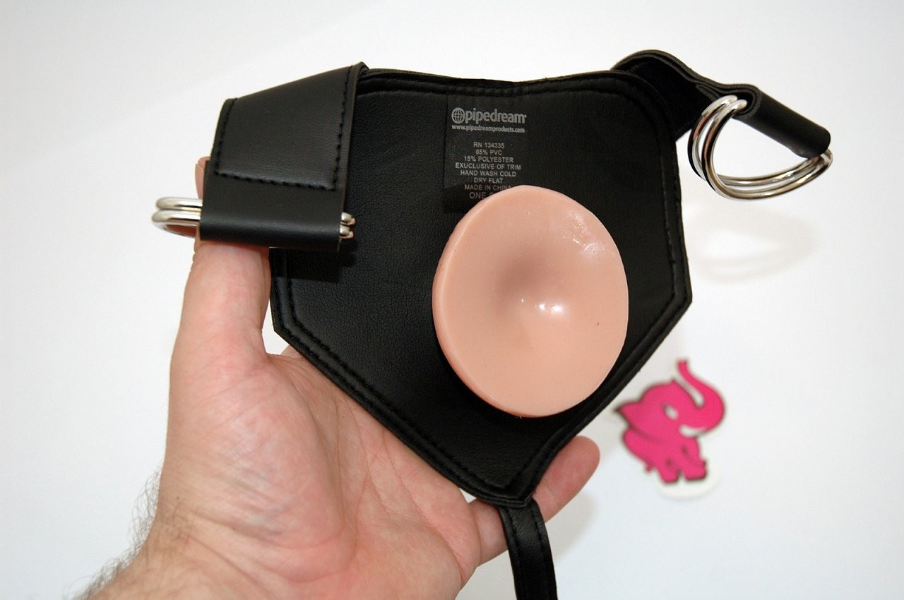 Страпон с колани