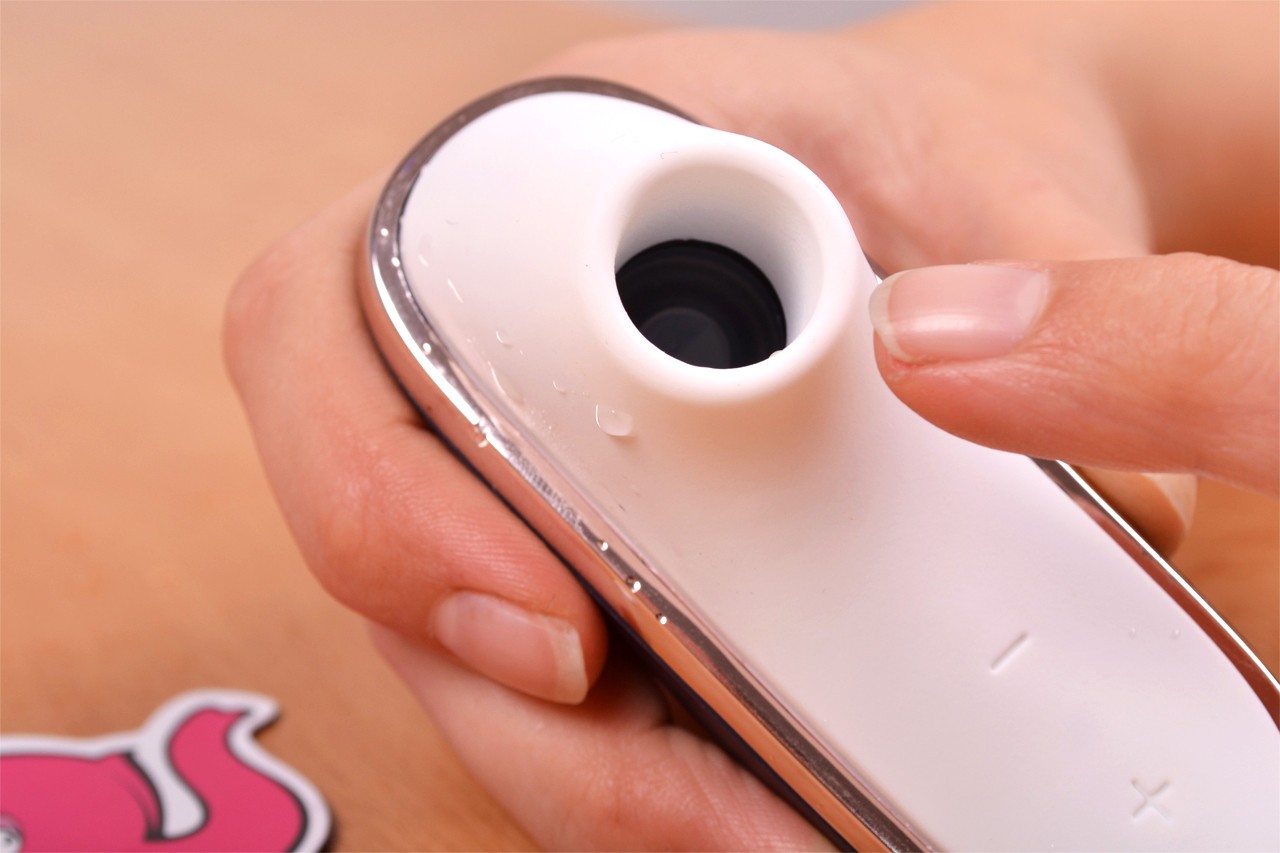 Satisfyer Pro Traveler, близък план на приставката