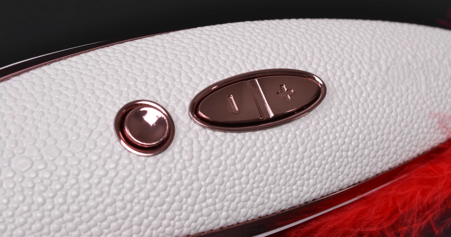 Луксозен вибратор под налягане Satisfyer, контрол