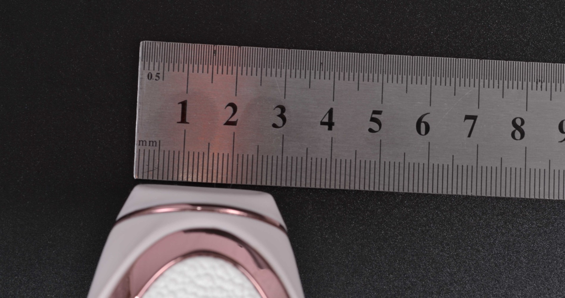 Луксозен вибратор под налягане Satisfyer, размери