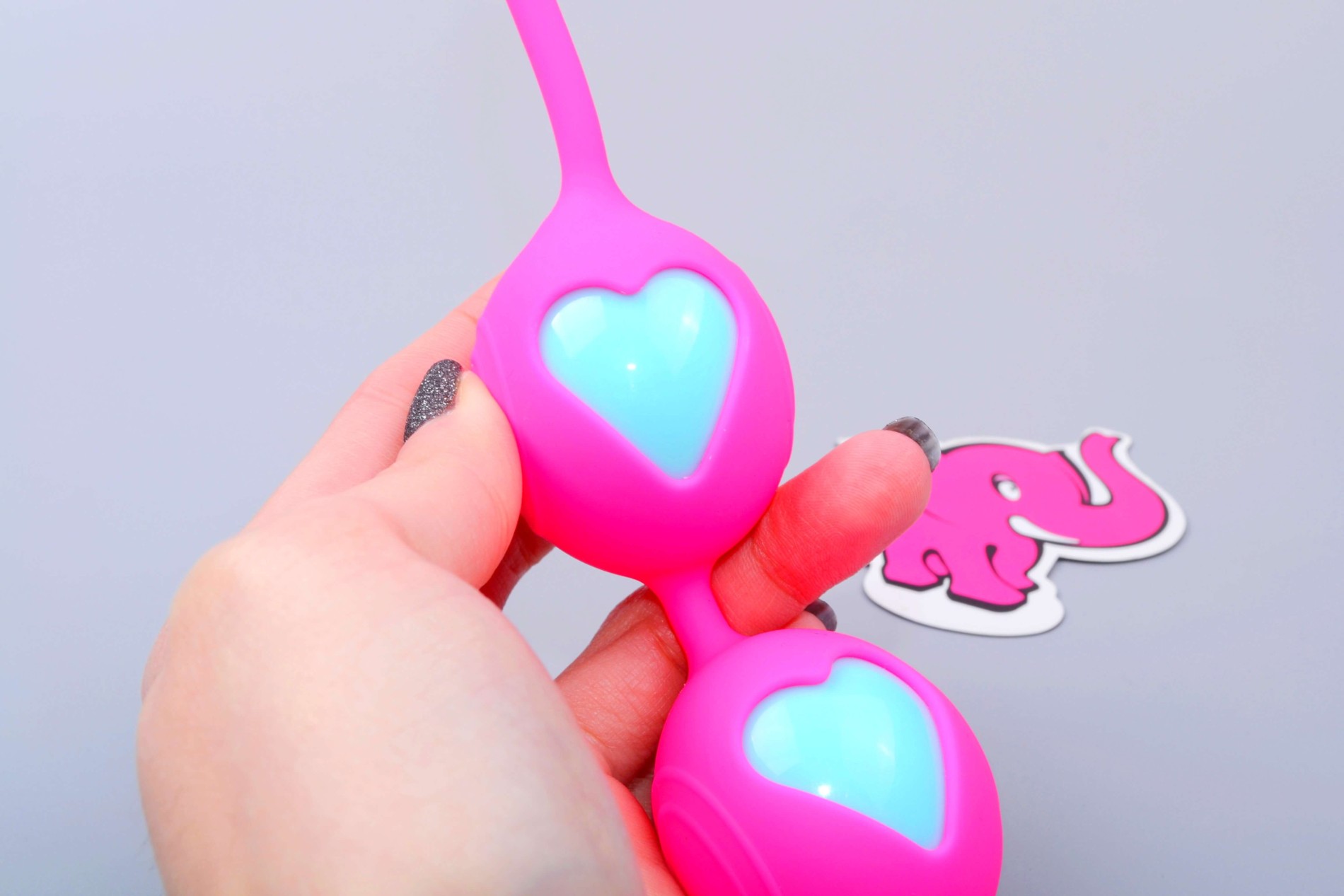 Venus Balls Feel Silicone II, в ръка