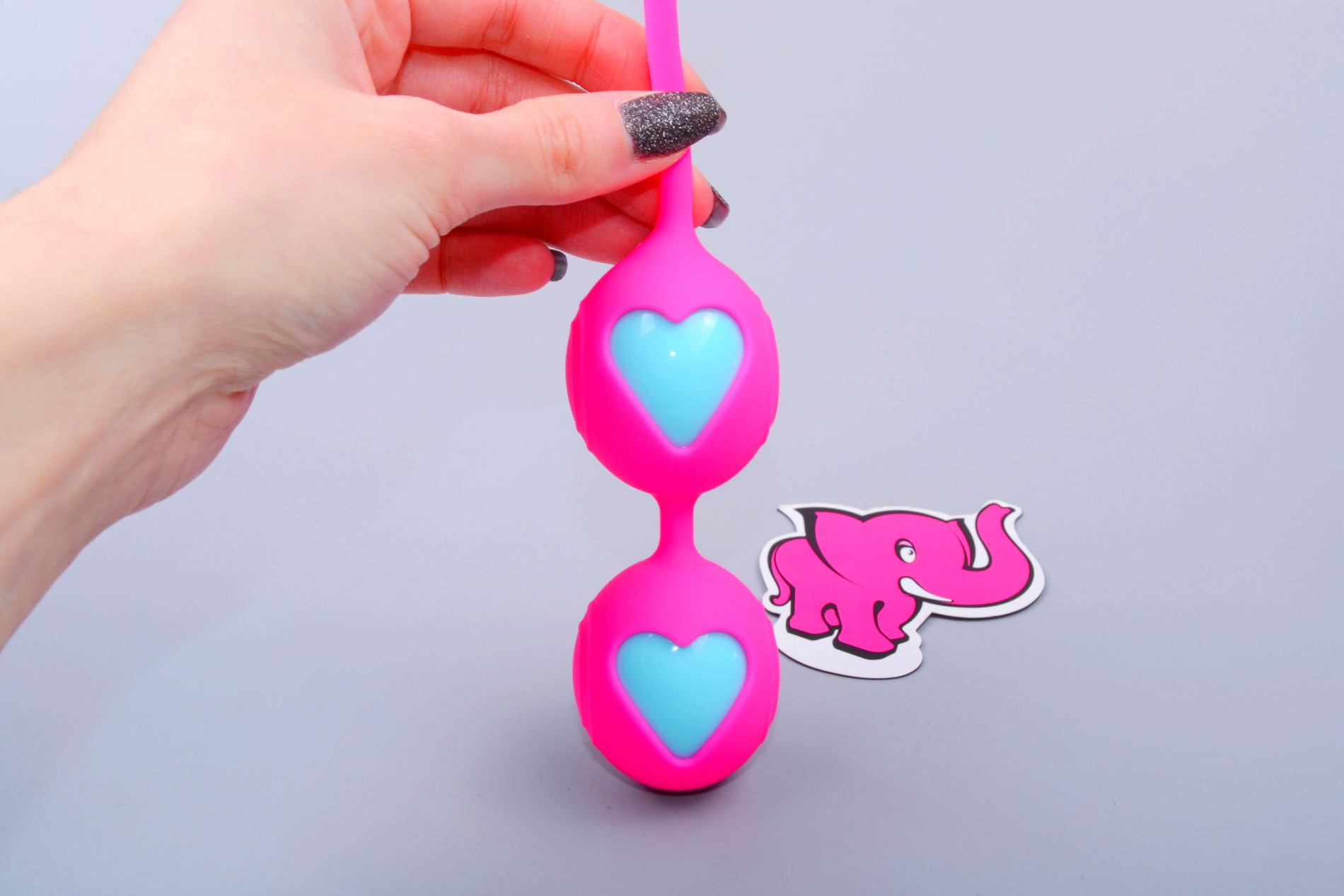 Venus Balls Feel Silicone II, в ръка