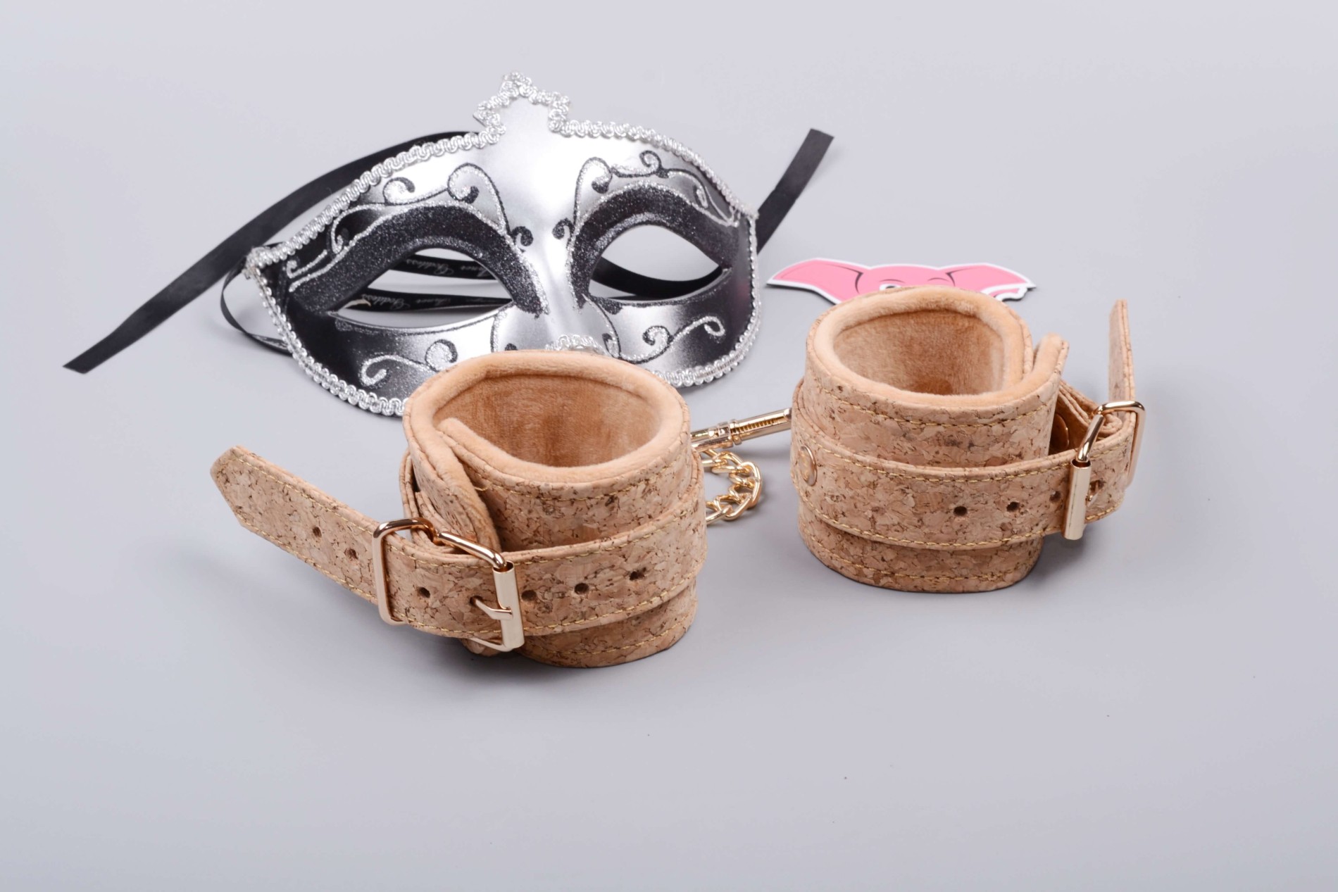 Коркови белезници Веган фетиш