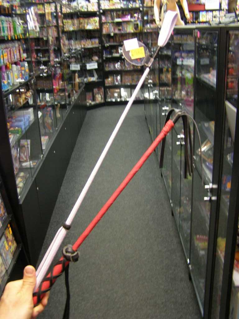 Бял камшик 60 см - по-стар цветови вариант в магазина