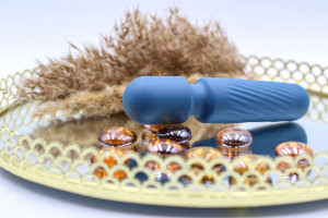 Мини силиконов масажор Tiny Wand III (12 см)